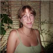 Futura profesora de filosofía de instituto. Actualmente estudiando el grado de filosofía en la Universidad de Sevilla